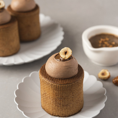 Valrhona Gianduja Hazelnut Milk Block 35%