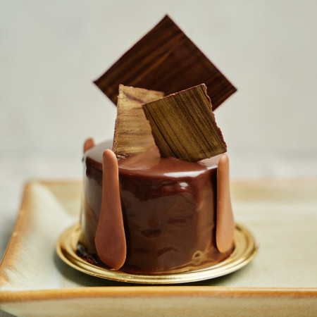 Veliche Belgian Milk Chocolate Dots Inspiration 32%