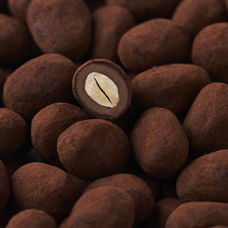 Valrhona Gianduja & Cocoa Dusted Almonds