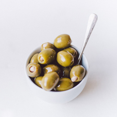 Silver & Green Garlic Stuffed Olives