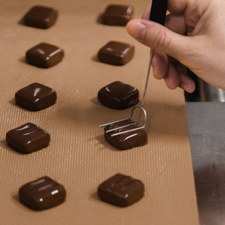 Valrhona Jivara Alize Bonbon